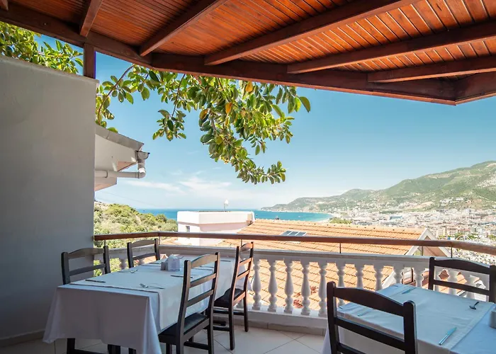 Hotel Sunny Hill Alya