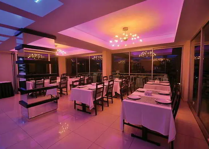 Sunny Hill Alya Otel 4*