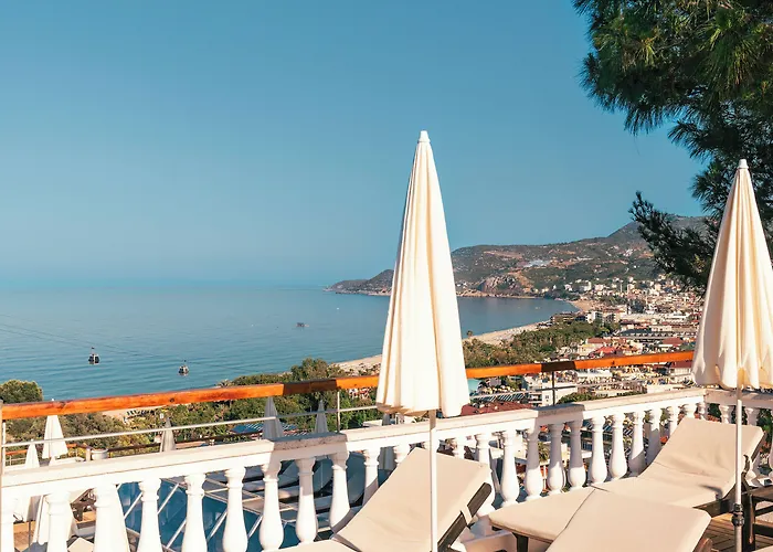 Sunny Hill Alya Hotell 4*